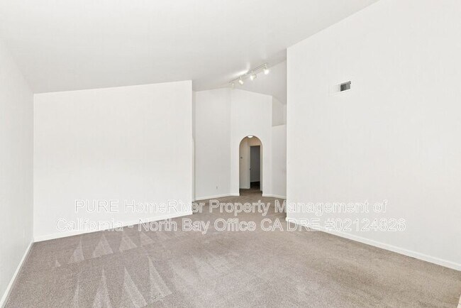 Building Photo - 514 Christopher Way