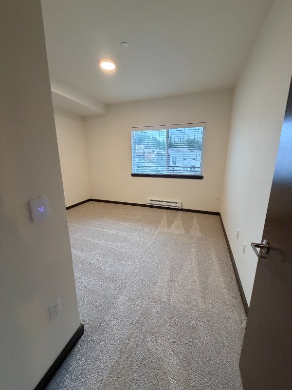 Building Photo - 580 8th Ave NE