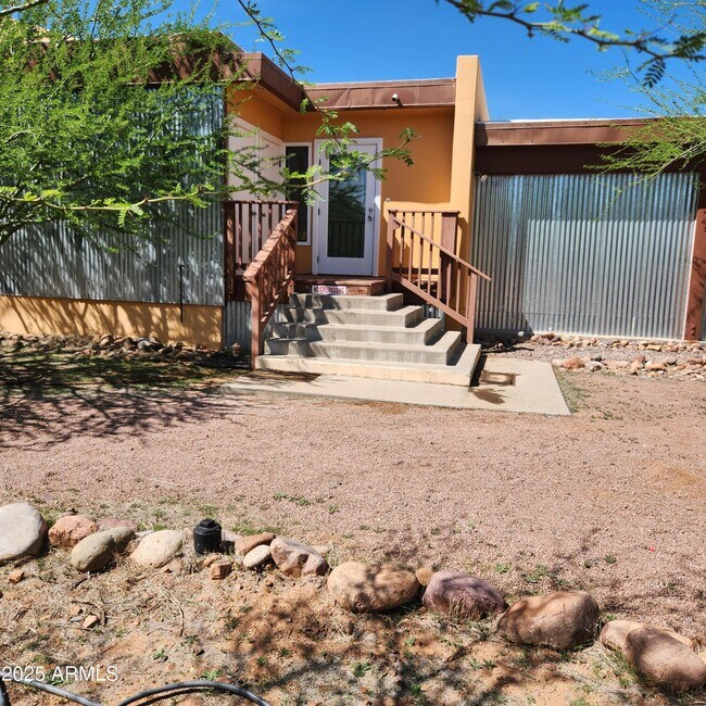 Building Photo - 399 Ewing Trail
