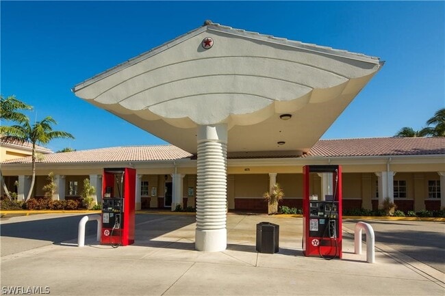 Building Photo - 5267 Hawkesbury Way