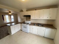 Building Photo - Super Cute 2 bedroom!