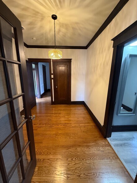 Building Photo - 2641 S Kingshighway Blvd