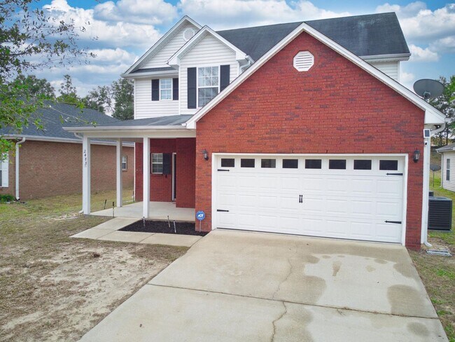 Primary Photo - 3 Bedroom with a Fabulous Florida Room in ...