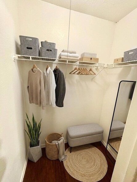 Building Photo - 10616 Mellow Ln