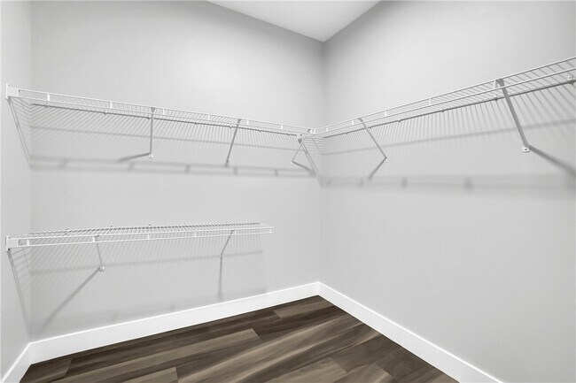 Building Photo - 2141 E Nugent St