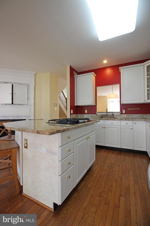 Building Photo - 11799 Valley Ridge Cir