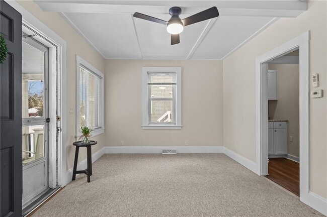 Building Photo - 14 Pearl St