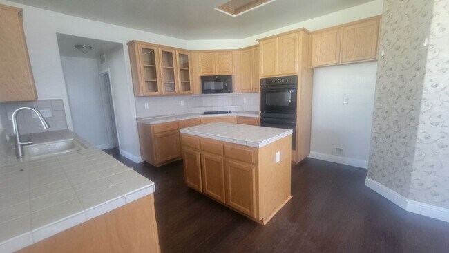 Building Photo - 11226 Vista De Cally Dr