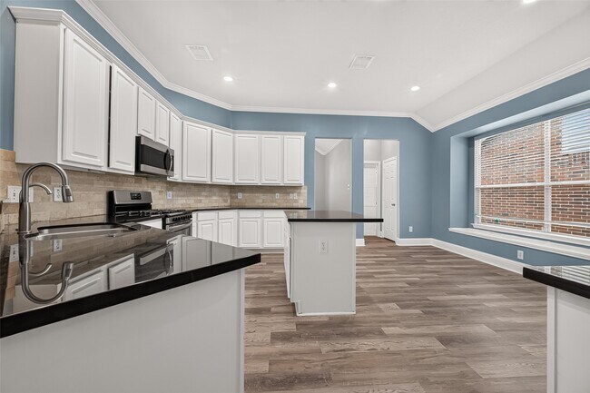 Building Photo - 14531 Chestnut Falls Dr