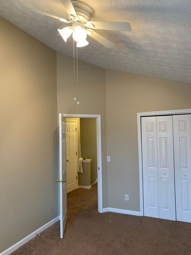 Building Photo - Charming 3BR/2.5BA Cul-de-Sac Home in Sought-After Avensong Community!