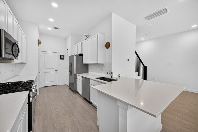 Building Photo - 2206 Via Cami Ln