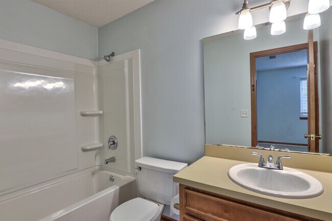 Building Photo - 1609 Willow Bend Way