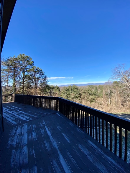 Building Photo - 442 Bradshaw Ln