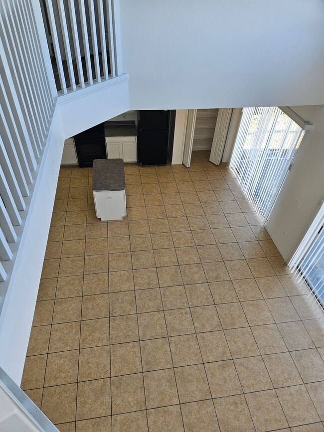 Building Photo - Kissimmee Pool Home with 7 bedrooms!