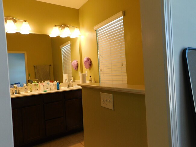 Building Photo - 1244 Assembly St