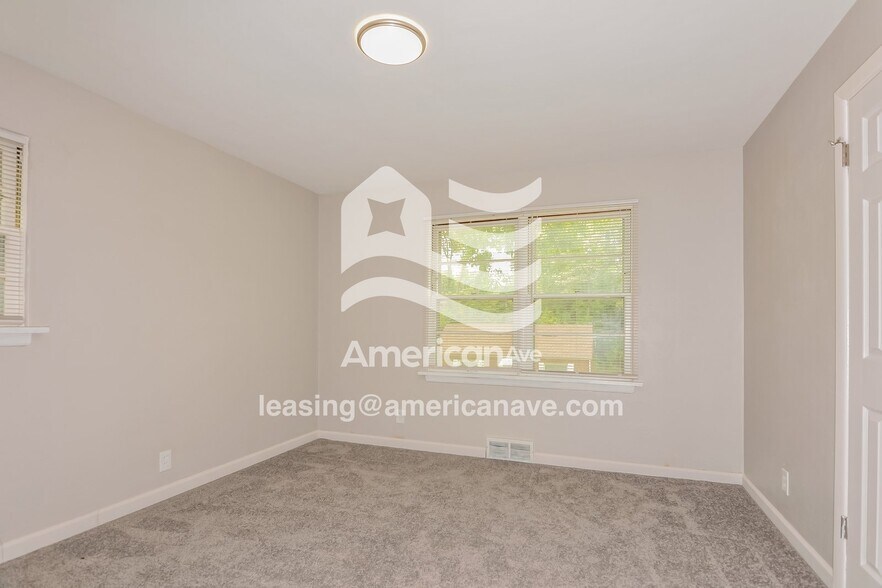 Building Photo - 6931 Roland Blvd