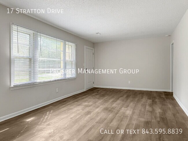 Building Photo - 17 Stratton Dr