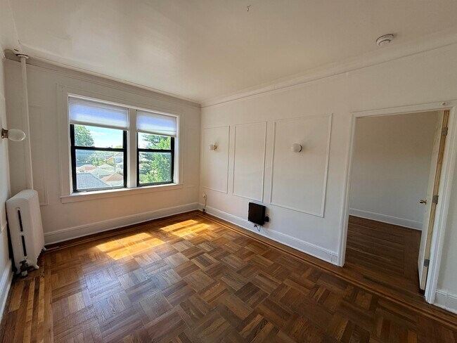 Building Photo - 435 79th St