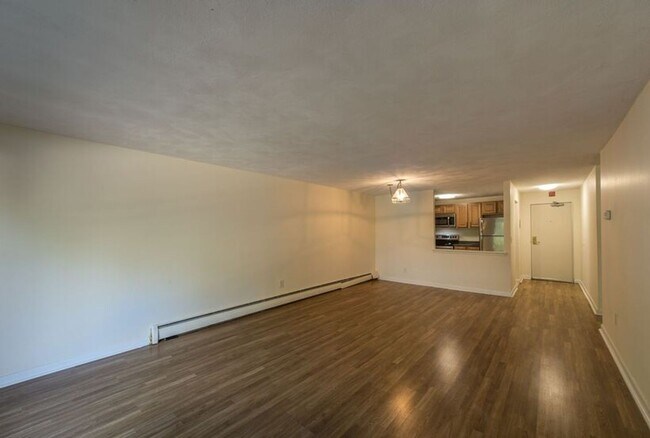Building Photo - 2-Bed  w/ h & hw