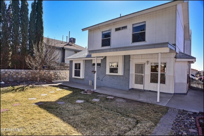 Building Photo - 12107 Valley Quail Dr