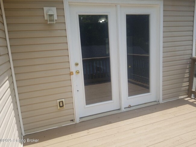 Building Photo - 737 Andra Dr