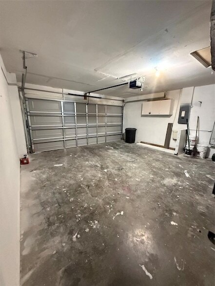 Building Photo - 5841 Dorham Pl