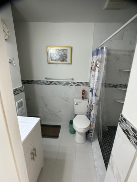 Building Photo - 855 N 23rd St