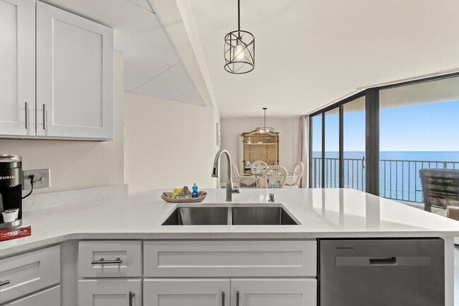 Building Photo - 17155 FL-30