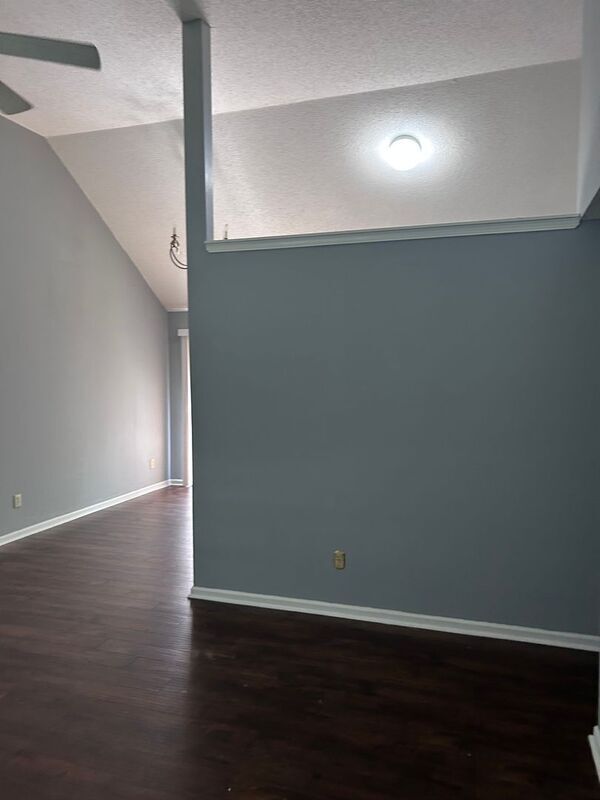 Building Photo - 6927 Brittany Ln