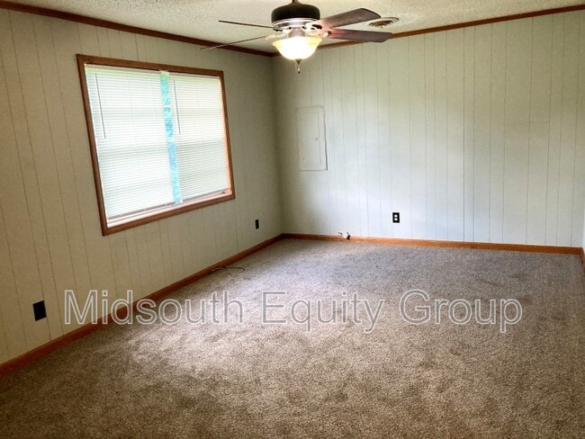 Building Photo - 115 Parkburg Rd