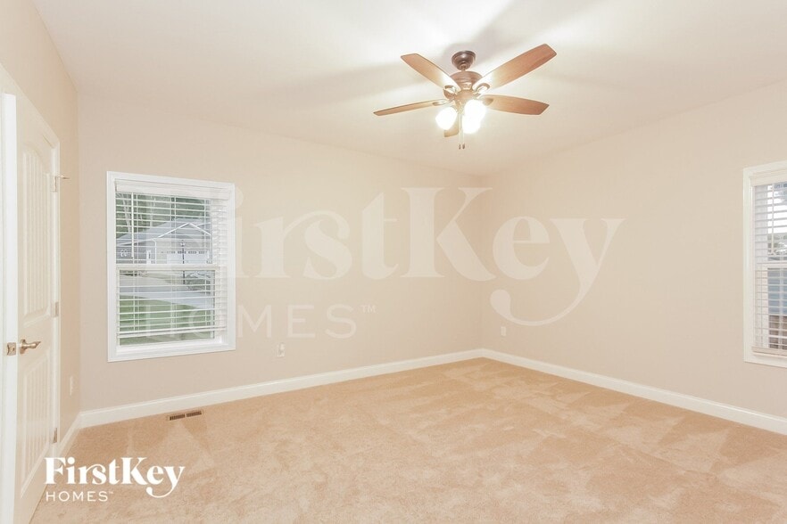 Building Photo - 409 Lakeridge Dr