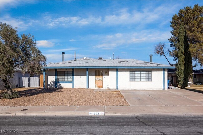 Building Photo - 203 Cimarron Ct