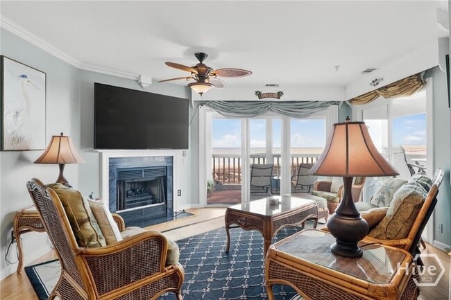 Building Photo - 1 Center St