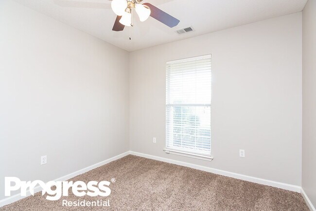 Building Photo - 1824 Roy Dr