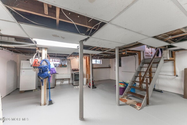 Building Photo - 404 Monmouth Ave