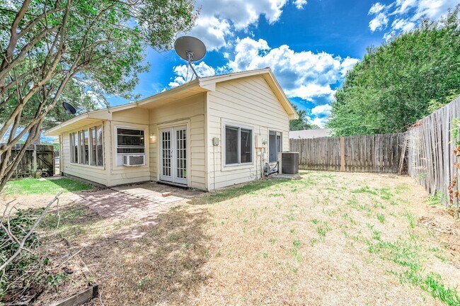 Building Photo - 11918 Westwold Dr