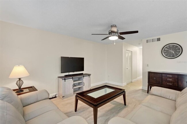 Building Photo - 2700 Bayshore Blvd