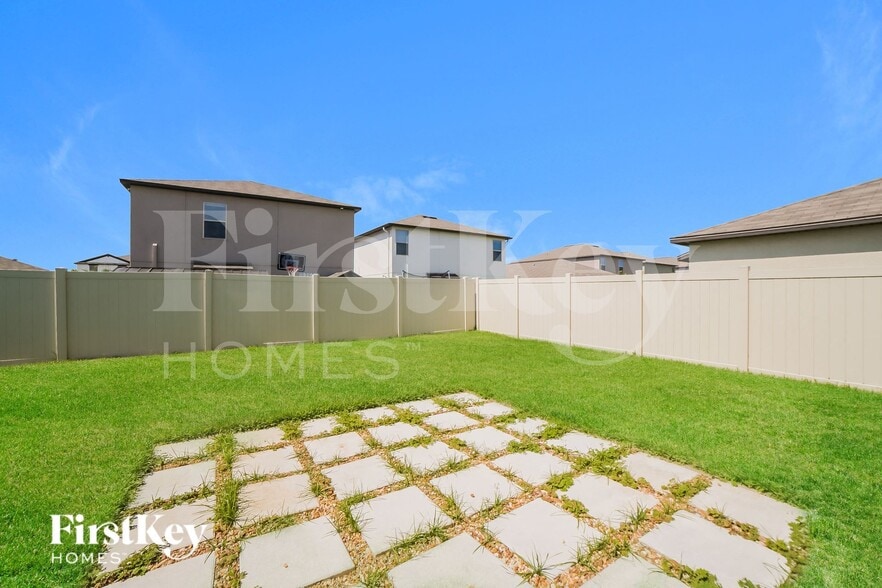 Building Photo - 10215 Cool Waterlily Ave