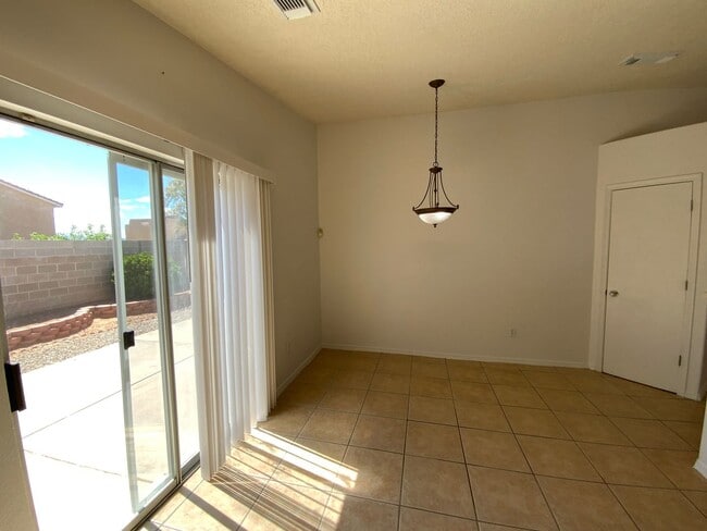 Building Photo - 4 Bedroom Single Story Home Available Near...