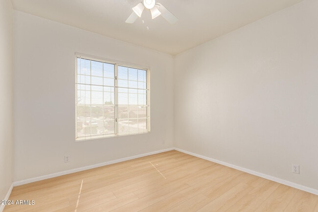 Building Photo - 3224 E Escuda Rd