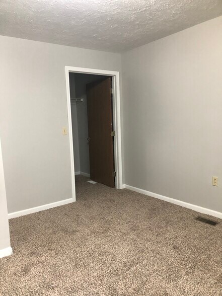 Building Photo - 725 Chestnut St