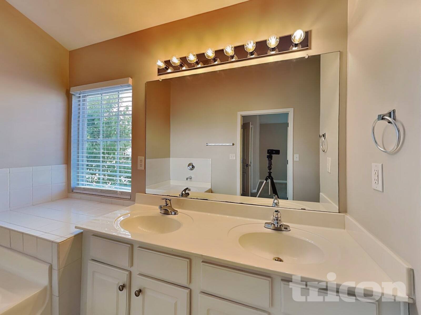 Building Photo - 1711 Crabapple Tree Ln