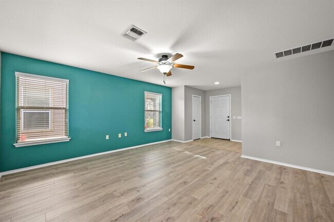 Building Photo - 9016 Stambourne St