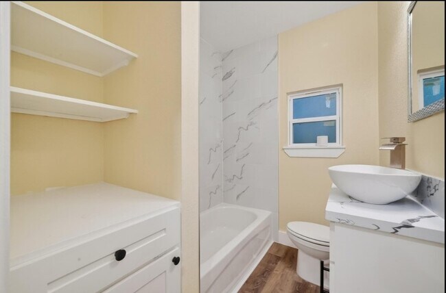 Building Photo - 2725 Avenue F