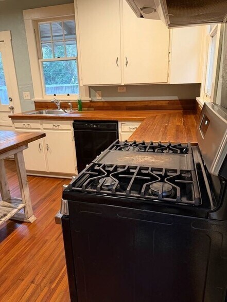 Building Photo - 1436 22nd St