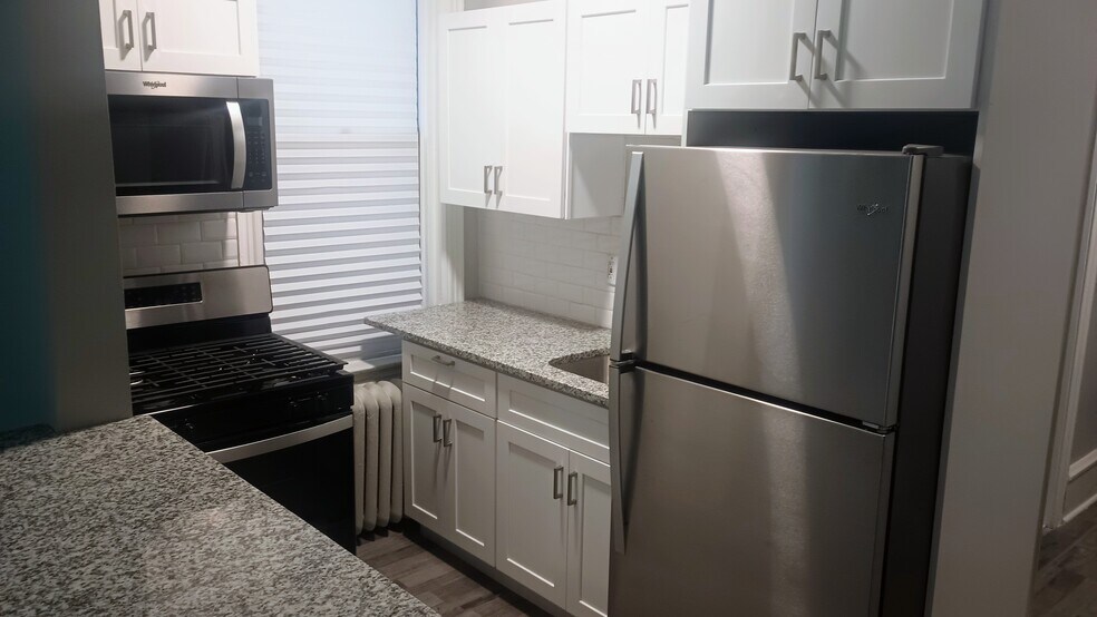 Building Photo - 319 N Wilton St