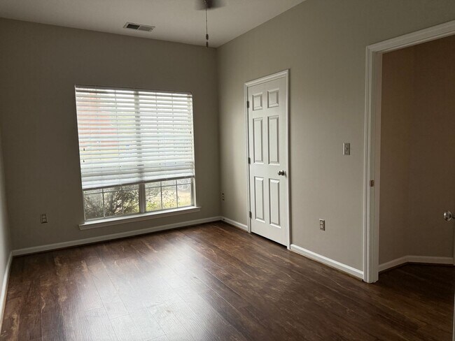 Building Photo - Townhouse in Weatherly (Alabaster)