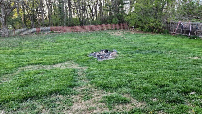 Large Fence Backyard - 703 Harding Ave