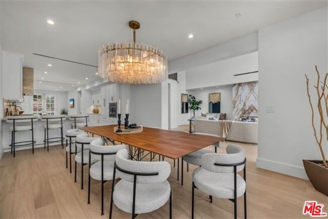 Building Photo - 2205 Canyonback Rd