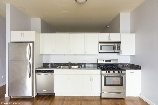 Building Photo - 1720 S Michigan Ave